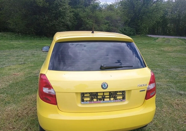 Skoda Fabia cena 12800 przebieg: 181000, rok produkcji 2009 z Częstochowa małe 137